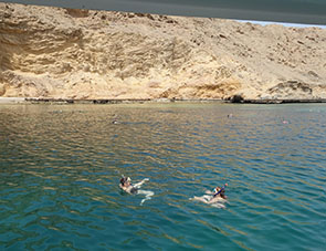 reef_snorkeling_Oman